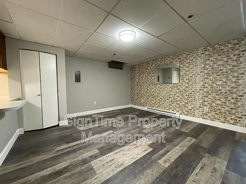 2 bed, 1.0 bath, 900 sqft, $995 — Photo 4