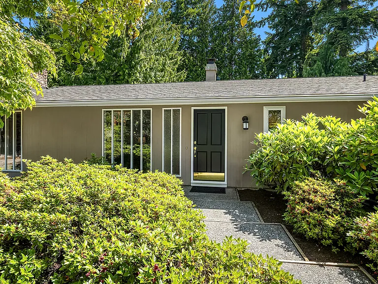 4230 90th Ave SE — Photo 2