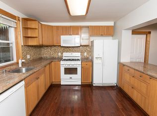 988 N Randolph St #A, Philadelphia, PA 19123