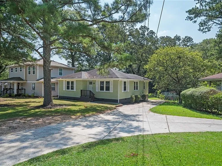 2823 McAfee Rd — Photo 2
