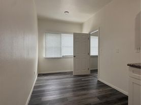 2001 Cedar Ave, Long Beach, CA