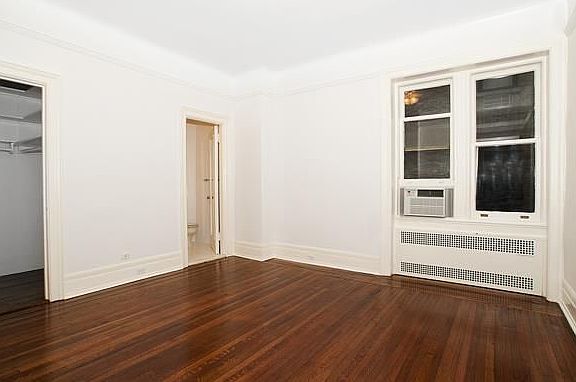 2nd image of 26 E 63rd St APT 7F
