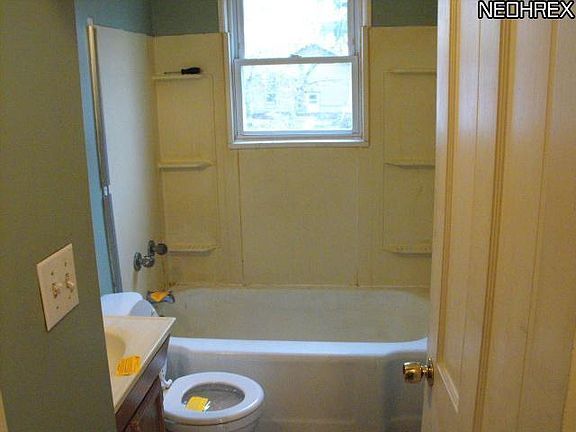 5th image of 1160 Lindsay Ave