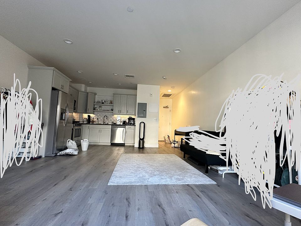2nd image of 314 W 6th St #403
