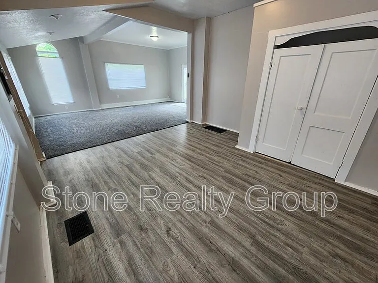 4011 E Linn Ave — Photo 4