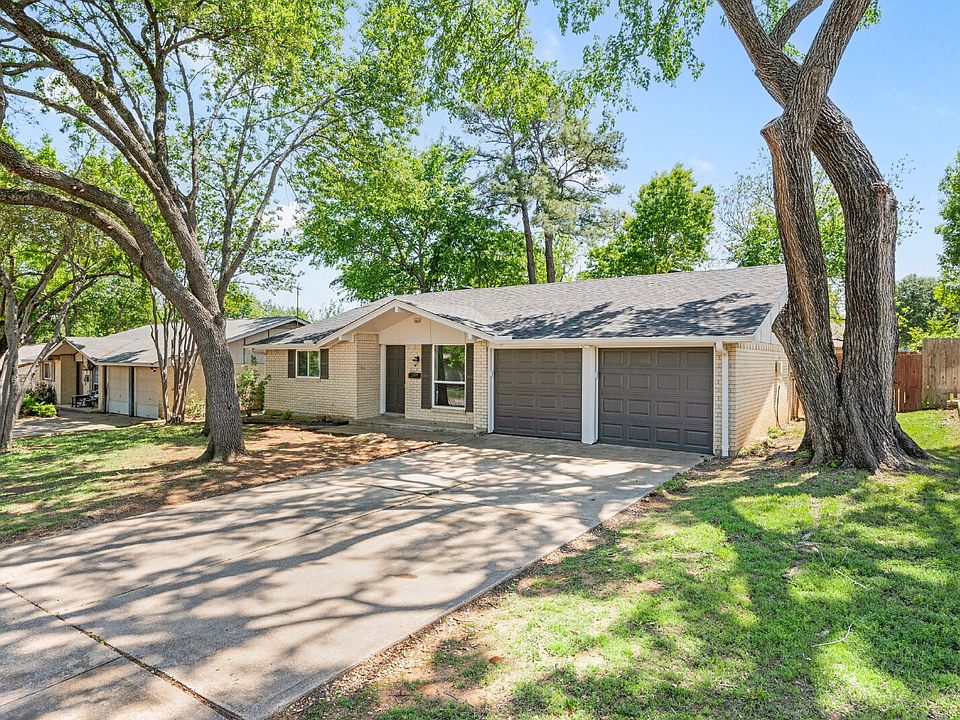 1st image of 1013 Oak Hurst Dr