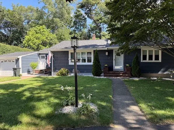 20 Viking Rd, Saugus, MA 01906