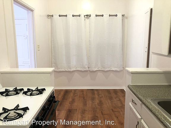 5th image of 407 S Bonnie Brae St #6