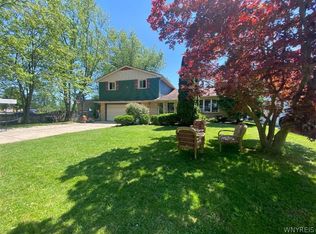 39 Plaza Dr, Williamsville, NY 14221