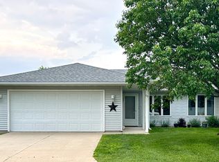 722 Memorial Dr, Spring Valley, MN 55975