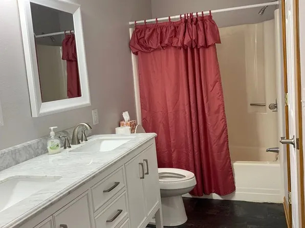 6663 Briarfield Ave, Radford, VA 24141