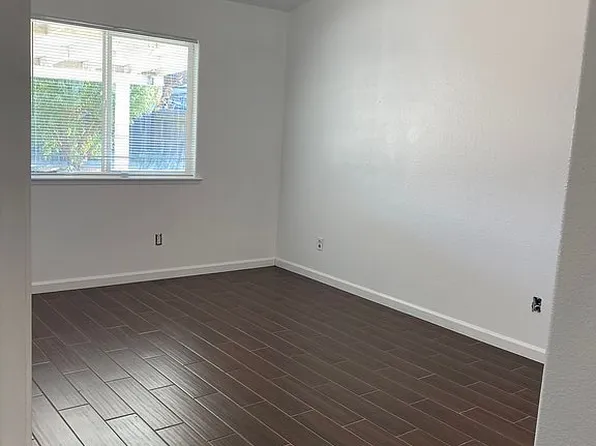 1678 Tucker Ave, Sanger, CA 93657
