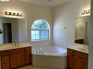 9815 Deep Water Ln, Stockton, CA 95219