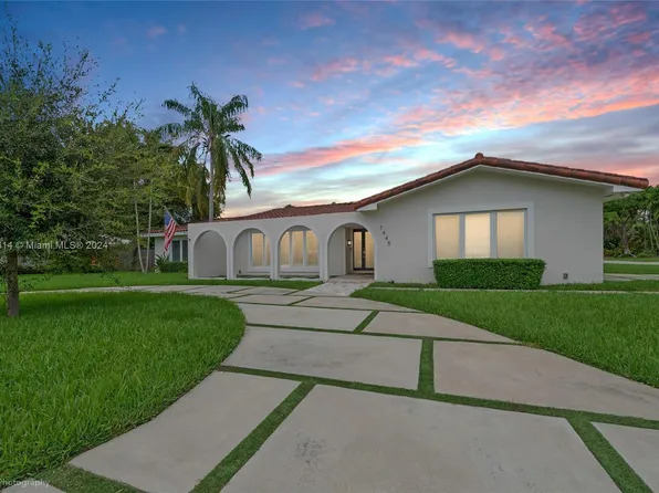 7445 SW 147th St, Palmetto Bay, FL 33158