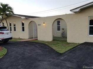 10755 SW 59th Ter, Miami, FL 33173
