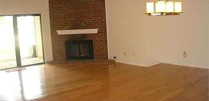 3rd image of 502 Brokaw Ct