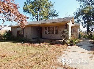 566 Palm Cir, Lake City, SC 29560