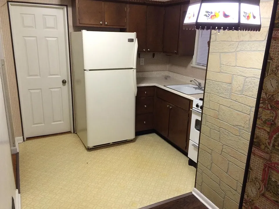 216 E 16th Ave #2