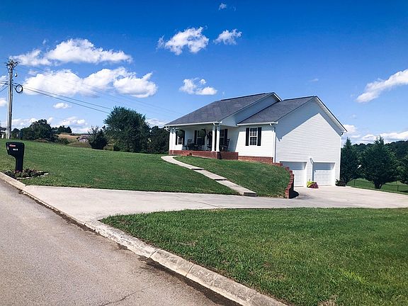 3rd image of 2740 Plantation Dr