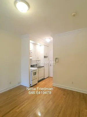 Rented by Manhattan Connection | media 17