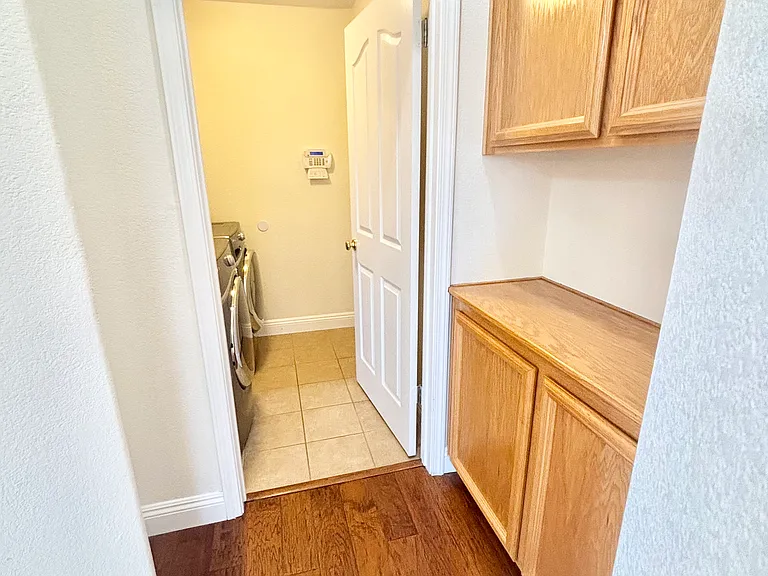 981 Pearce Ct — Photo 7