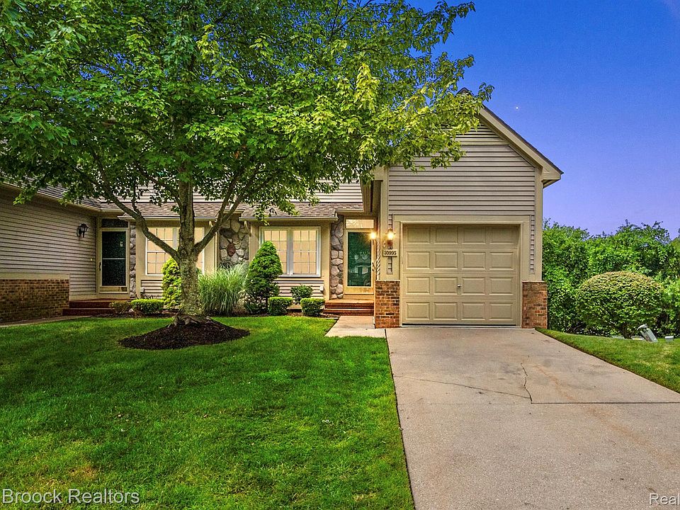 1st image of 30995 Blueridge Dr