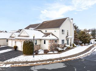 153 Fountain Dr, York, PA 17402