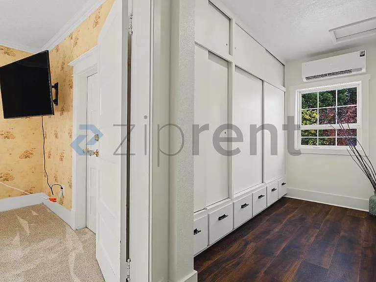 185 E Lincoln St — Photo 24
