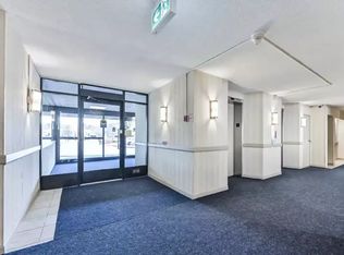 5280 Lakeshore Rd #1106, Burlington, ON L7L5R1