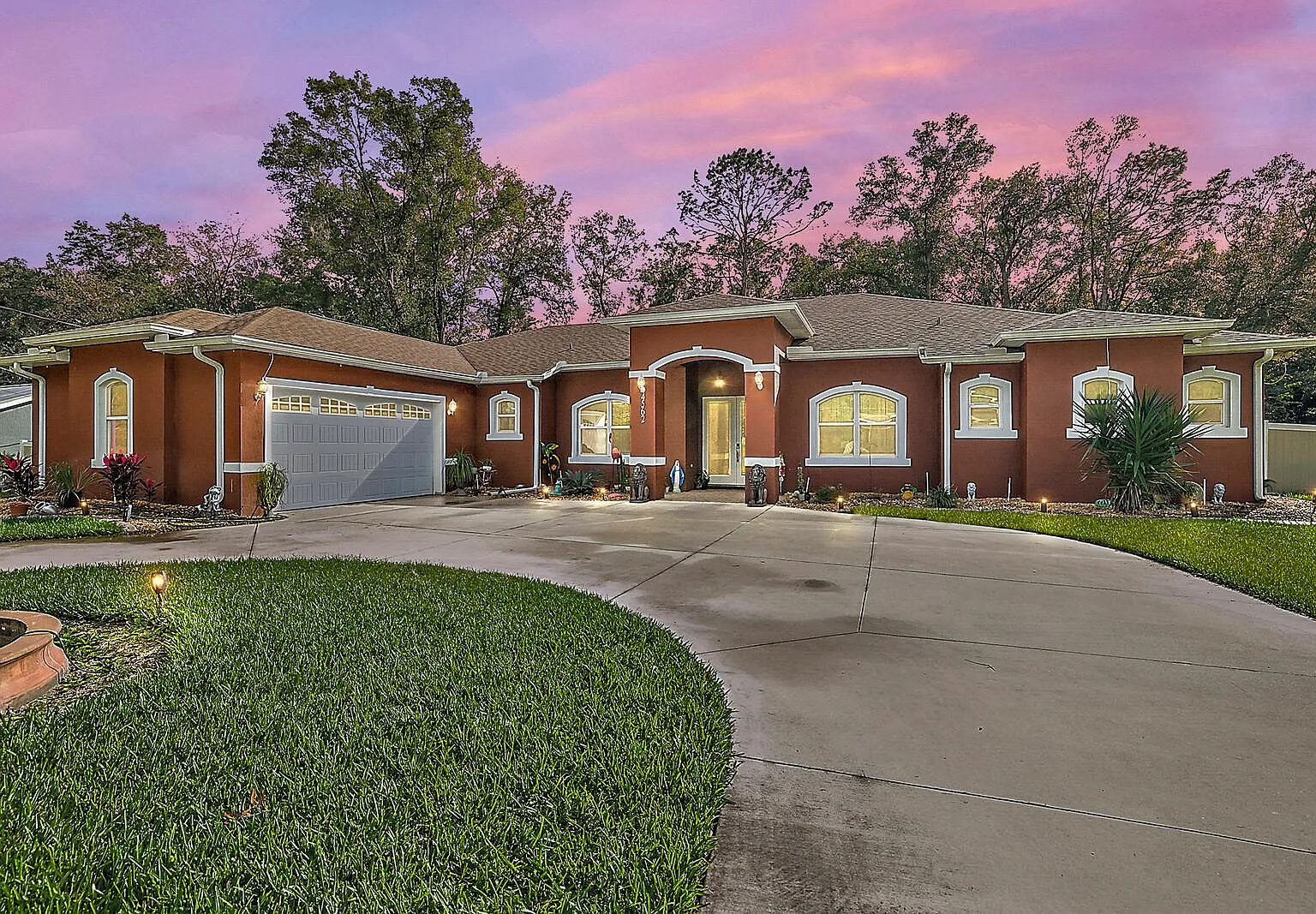 4 bed, 3600 sqft, $3,600 — Photo 2