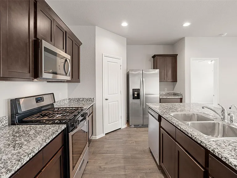 6414 Clyde Arbor Dr — Photo 16