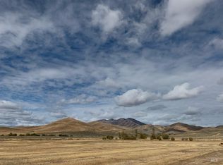 1 Coyote Dr, Fairfield, ID 83327