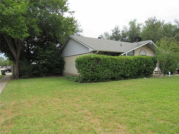 2nd image of 706 Brookview Dr