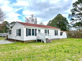 44 Legion Beach Rd, Columbia, NC 27925