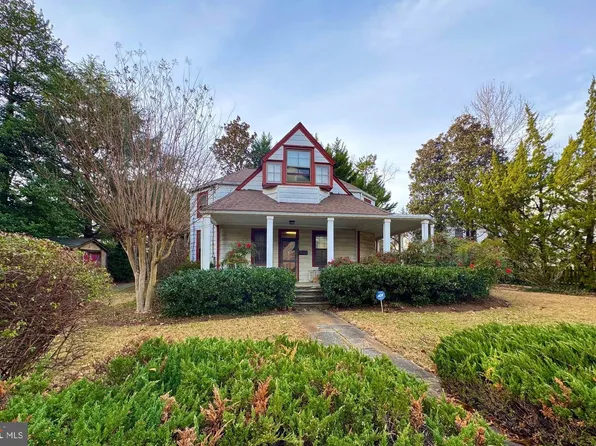 6102 Princeton Ave, Glen Echo, MD 20812