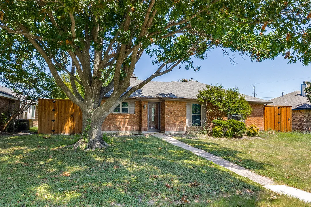 4 bed, 1788 sqft, $2,200 — Photo 4