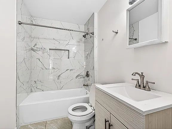 5th image of 1045 Seaside Ln #A