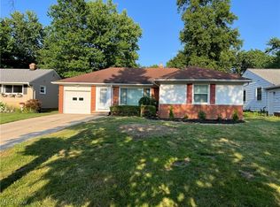 1135 Blanchester Rd, Lyndhurst, OH 44124