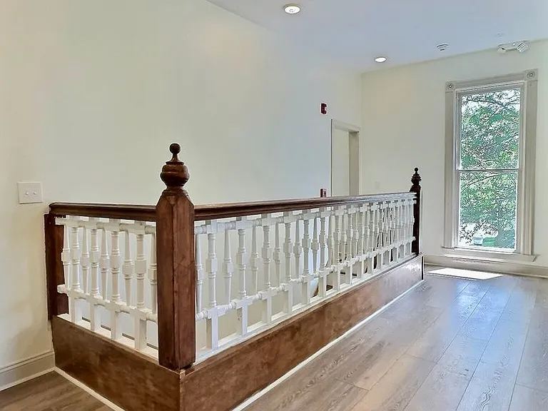 514 W Kirkwood Ave — Photo 12