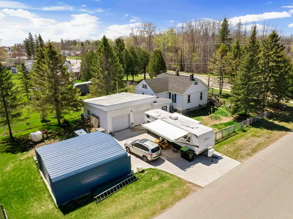 4518 10th St, Menominee, MI 49858