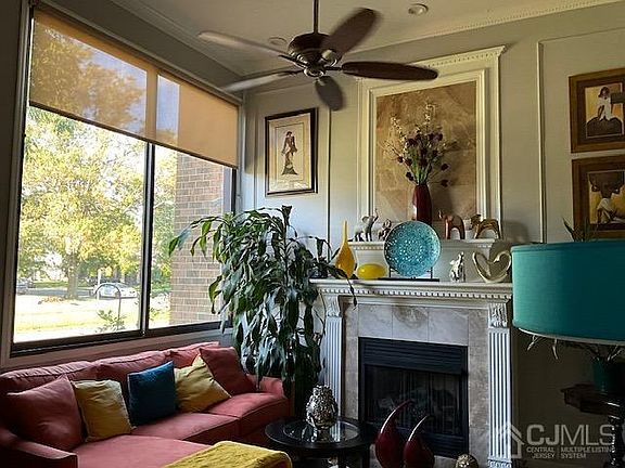 5th image of 376 Irvington Pl
