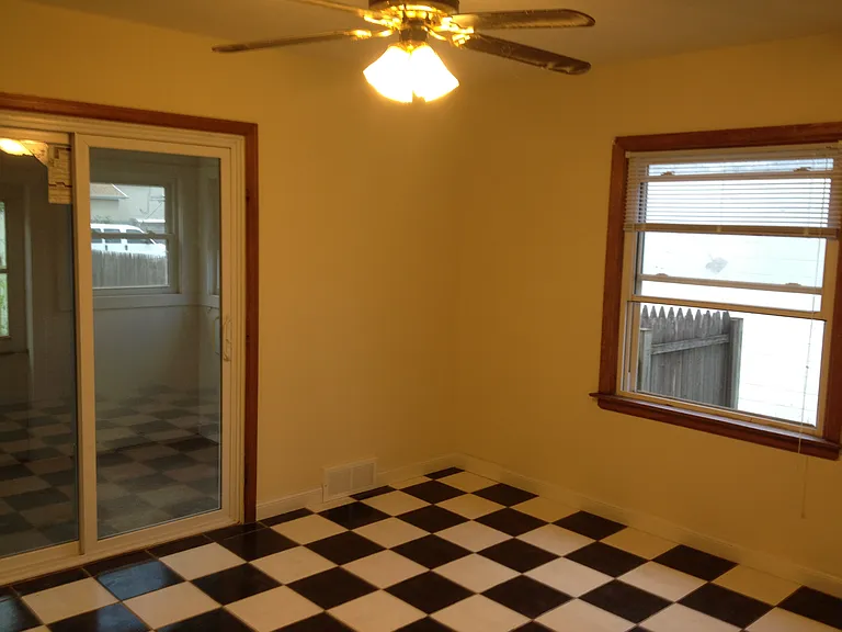 1115 N Mason St — Photo 3