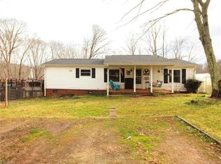 1060 Ruby Rd, Sandy Ridge, NC 27046