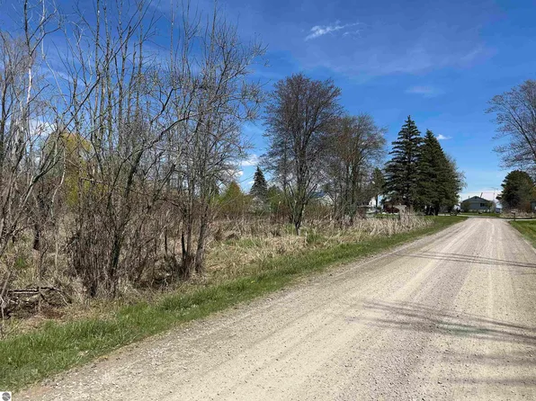 Surfwood Rd, Standish, MI 48658