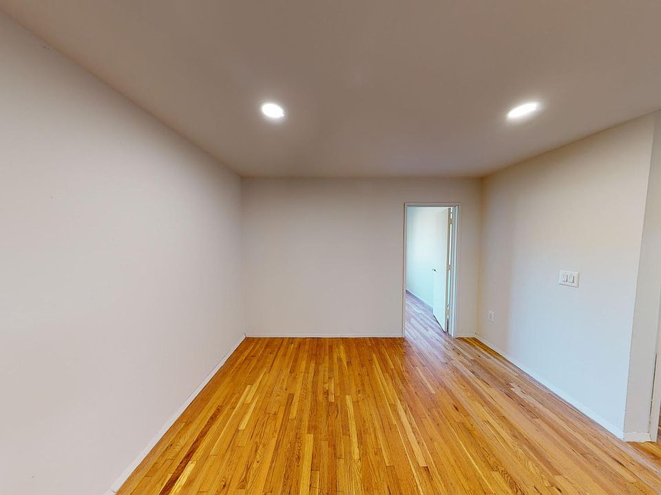 1st image of 284 Mott St APT 4E