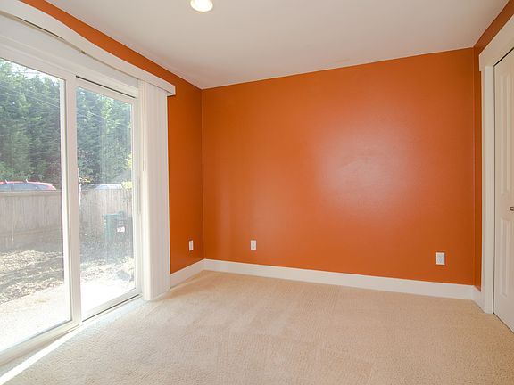 Lower Floor Office/Optional 3rd Bedroom