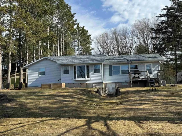 N5015 Fox River Lane, Princeton, WI 54968