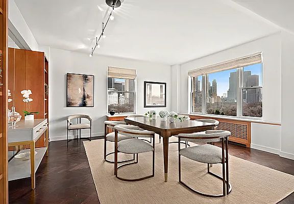 3rd image of 1 E 66th St APT 11D