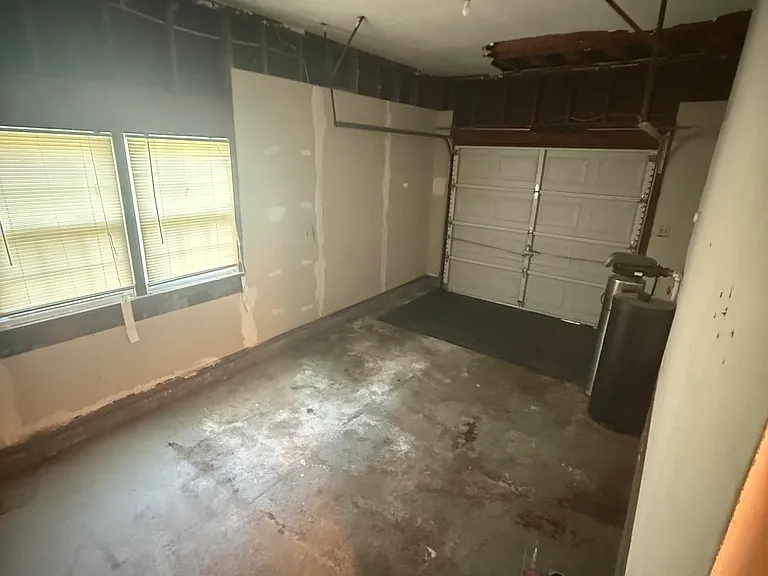 274 Exeter Rd — Photo 3