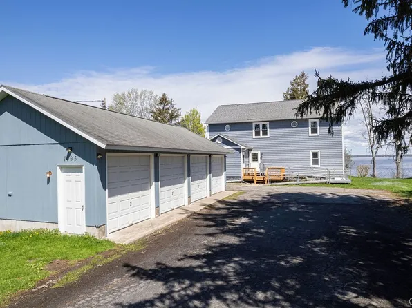 7195 Lakeshore Rd, Cicero, NY 13039